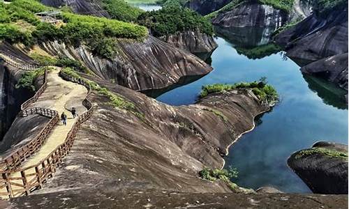 湖南旅游攻略必玩的景点_湖南旅游攻略必玩的景点介绍